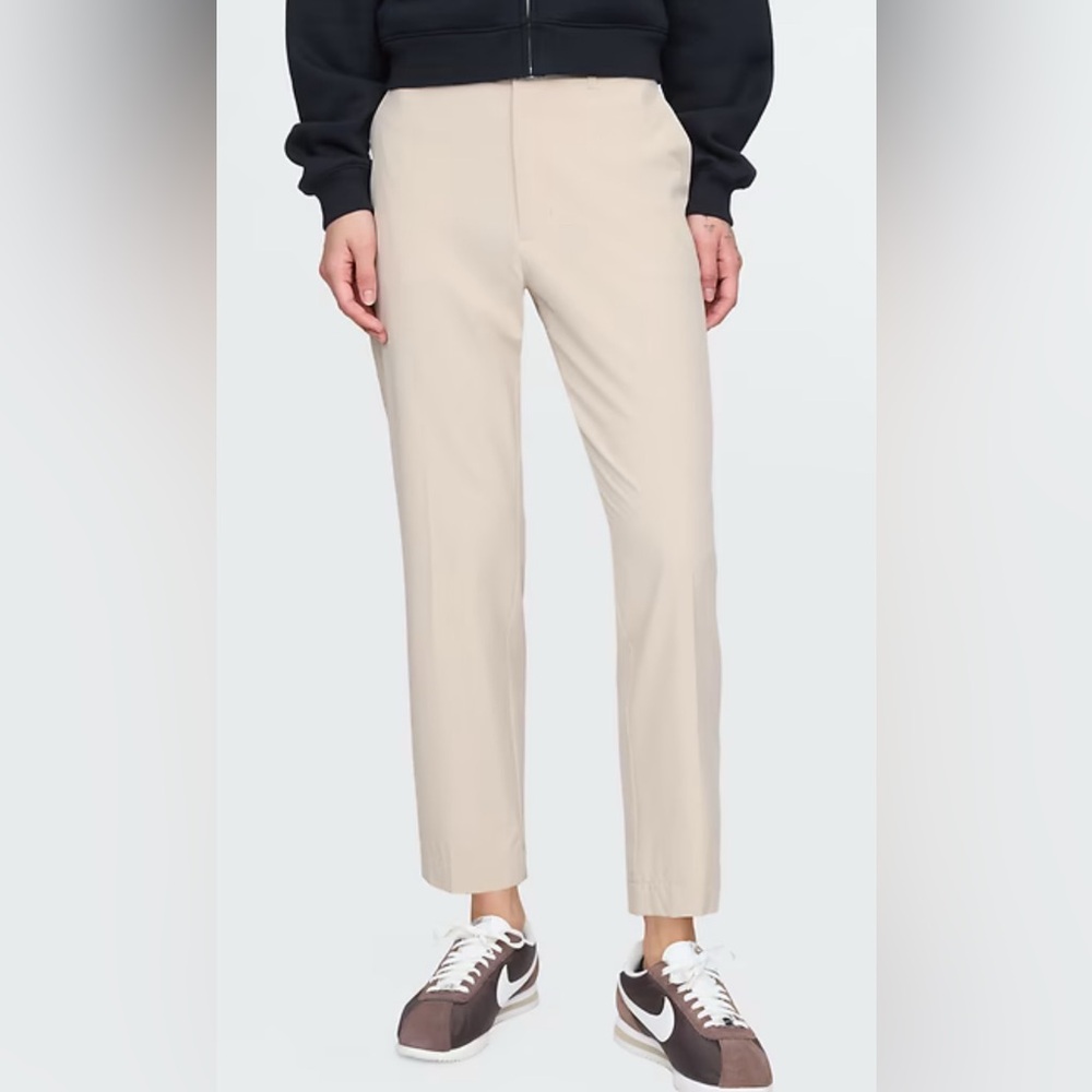 Size 4 Brand NWT SC&Co BEIGE straight ankle pants pull on with Tummy Control